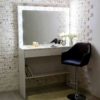 Гримерный макияжный столик с зеркалом и подсветкой
